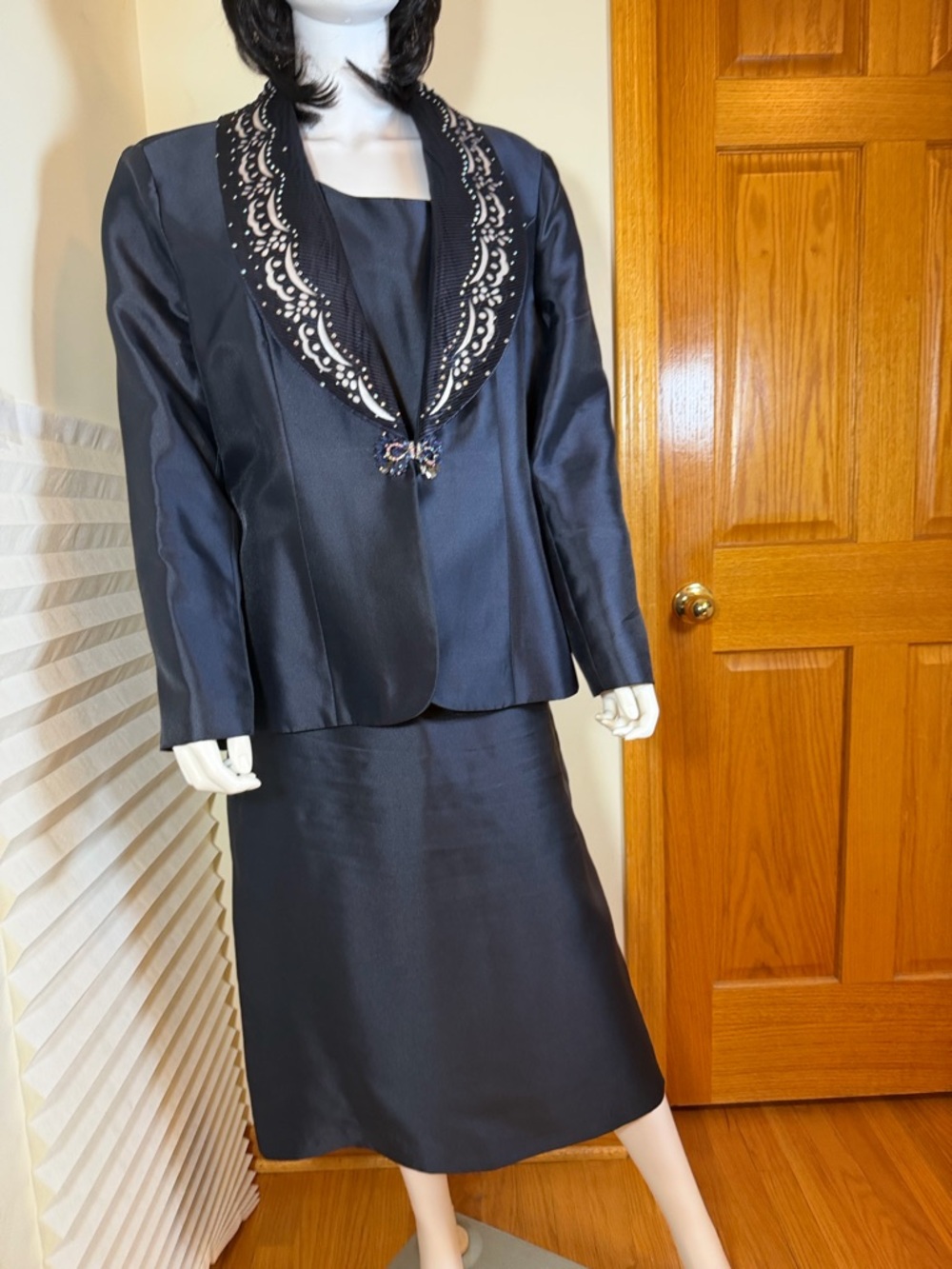 Verucci Elegant Navy Satin Women's Three Piece Skirt Suit - Classic Formal Wear
